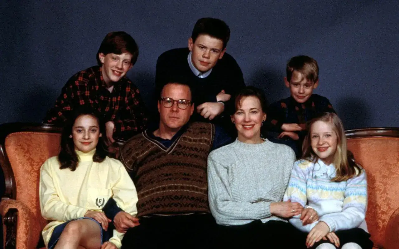 Familjen McCallister samlad, redo för nya äventyr. En klassisk scen från några av de bästa filmerna.